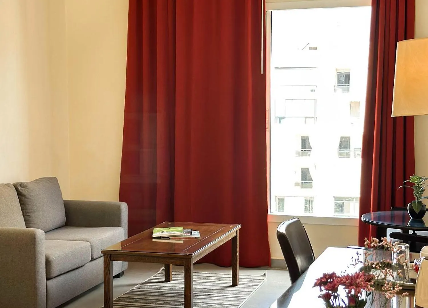 Cosmopolitan Hotel Beirut 4*,